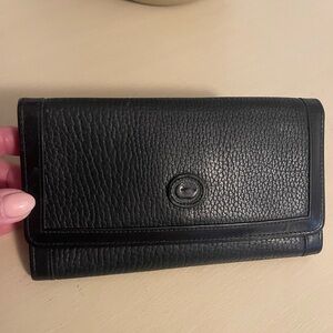 Dooney and Bourke wallet